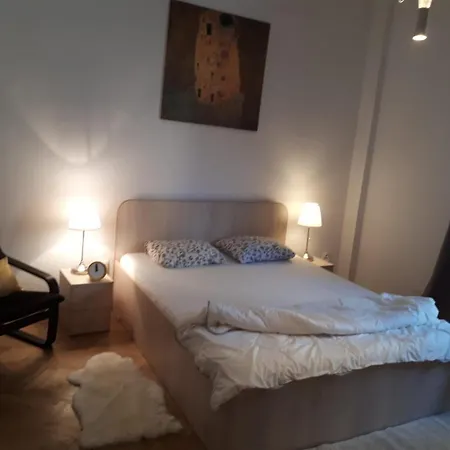 Old Town Gems - Shabbat Friendly Apartament *