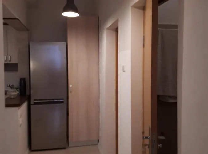 Old Town Gems - Shabbat Friendly Bucharest